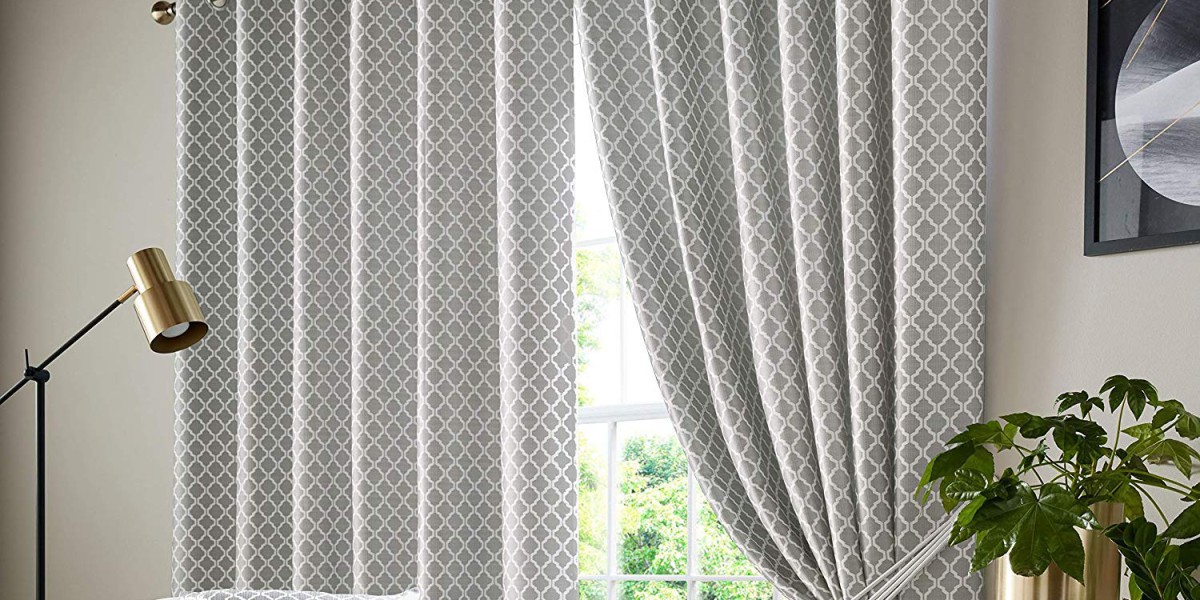 Draperii pe luverse